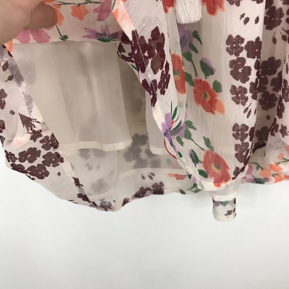 Lucky Brand Floral Short Sleeve Top Size Medium - Picture 3 of 7